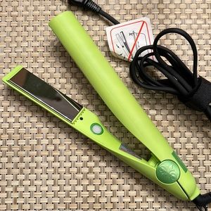 Tyme Iron Pro Straightener